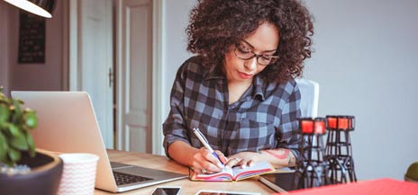 疫情持續，留學生網課代考代寫數量直線上升